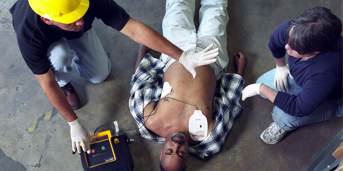 Rianimazione con defibrillatore semiautomatico